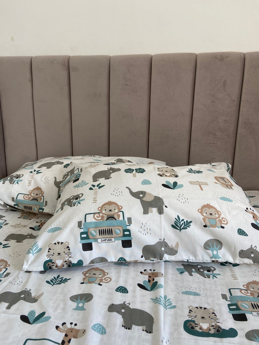 Safari friends sheet set
