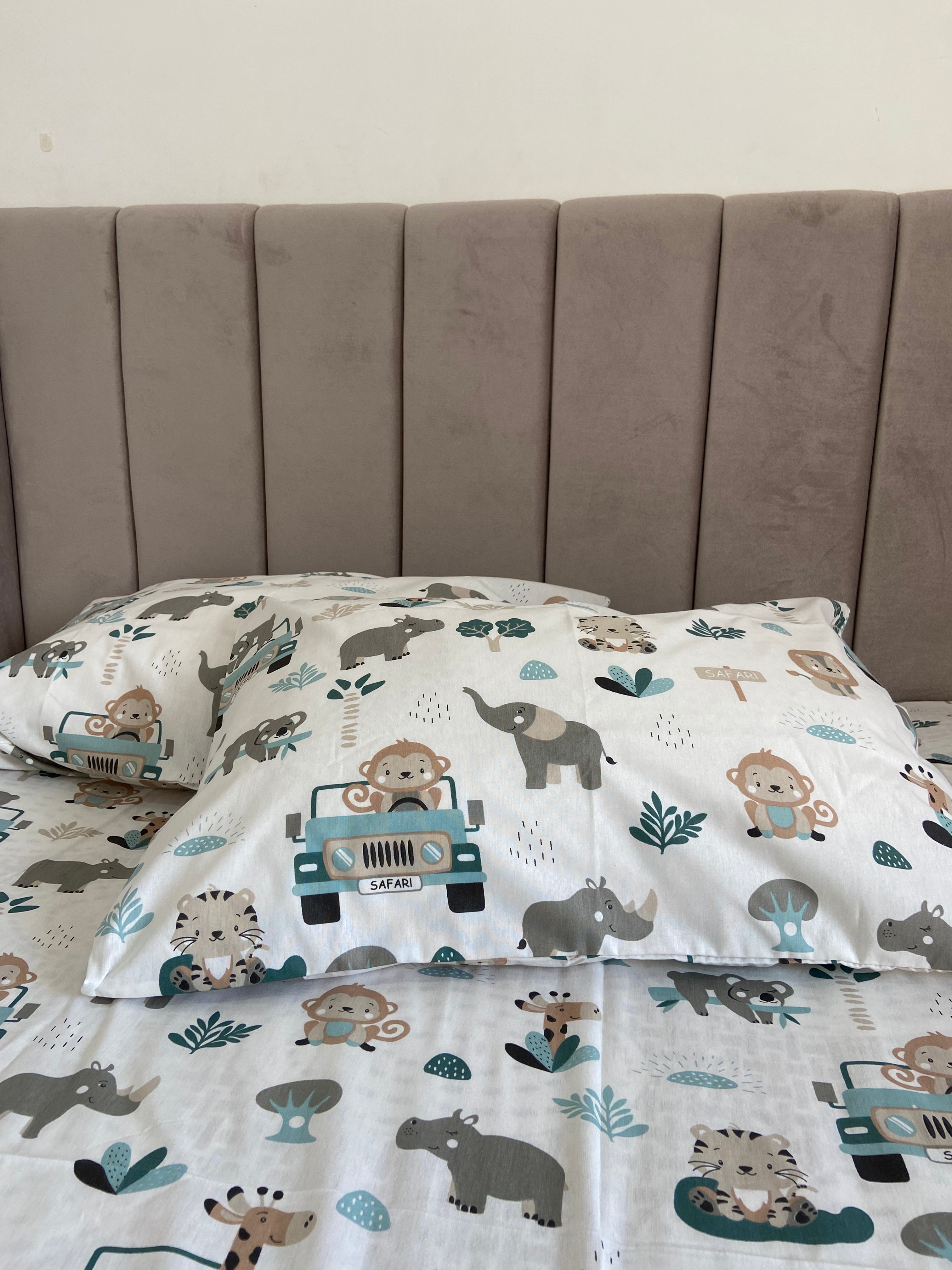 Safari friends sheet set